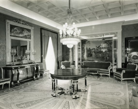 Instituto de Estudios Políticos